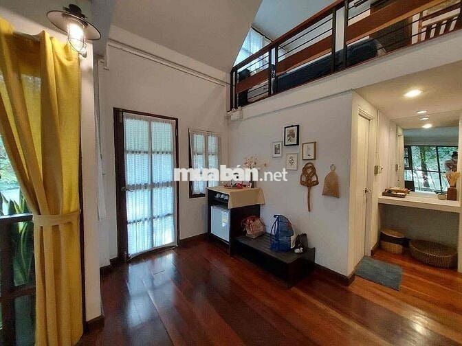 Chuyển công tác cần bán gấp lỗ lô 330m2 tặng nhà full nội thất 690tr