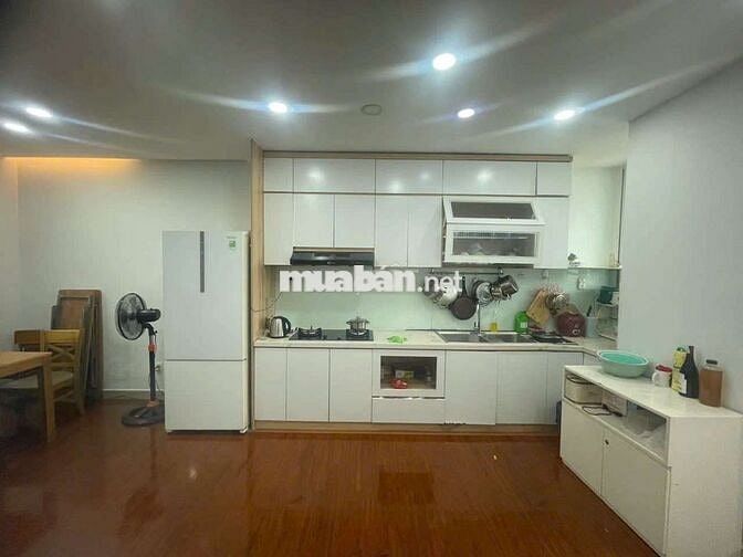🍎Bán căn hộ 2pn- shr nhà decor* Cc BellezaQ7* Dt 70m2- Giá 3.28 tỷ