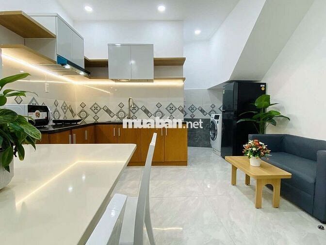 Căn hộ full nội thất cao cấp tách bếp ở Lý Thường Kiệt