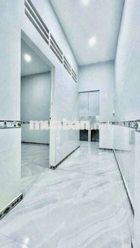 BÁN NHÀ LẦU GIÁ RẺ - NGAY TT.NINH KIỀU - ĐỐI DIỆN XSKT CẦN THƠ