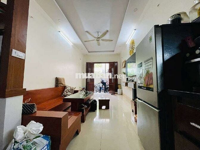 CẦU GIẤY NHÀ ĐẸP, NGÕ HỒ - PHÂN LÔ - 2 THOÁNG - 30M 6 TẦNG 8,1 TỶ