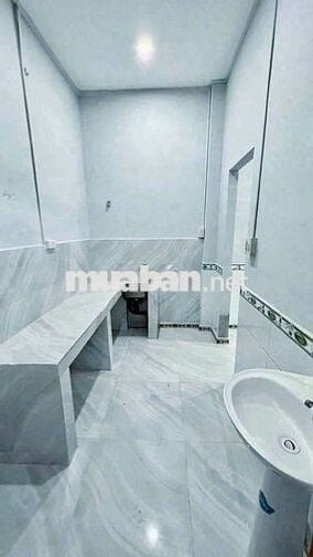 BÁN NHÀ LẦU GIÁ RẺ - NGAY TT.NINH KIỀU - ĐỐI DIỆN XSKT CẦN THƠ