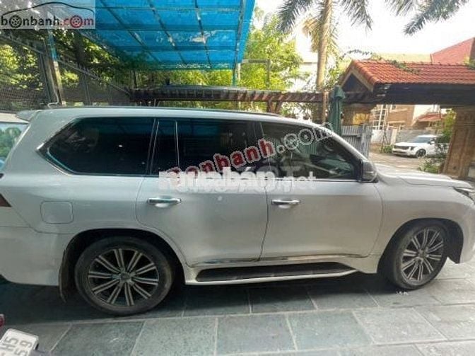 Lexus LX 570 2016