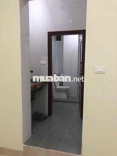 CHO THUÊ CỬA HÀNG – 189 PHỐ HOA BẰNG, P. YÊN HOÀ, HÀ NỘI