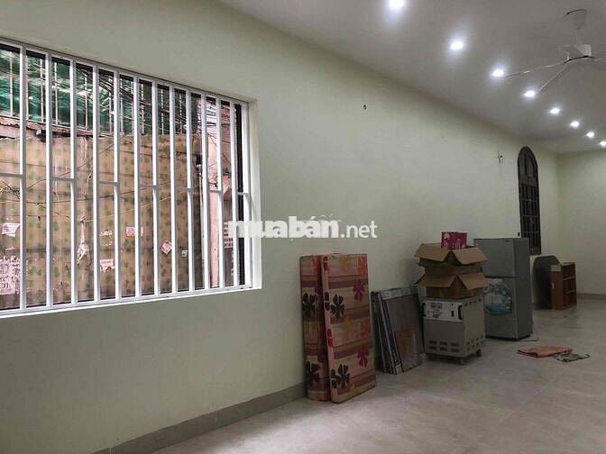 CHO THUÊ CỬA HÀNG – 189 PHỐ HOA BẰNG, P. YÊN HOÀ, HÀ NỘI