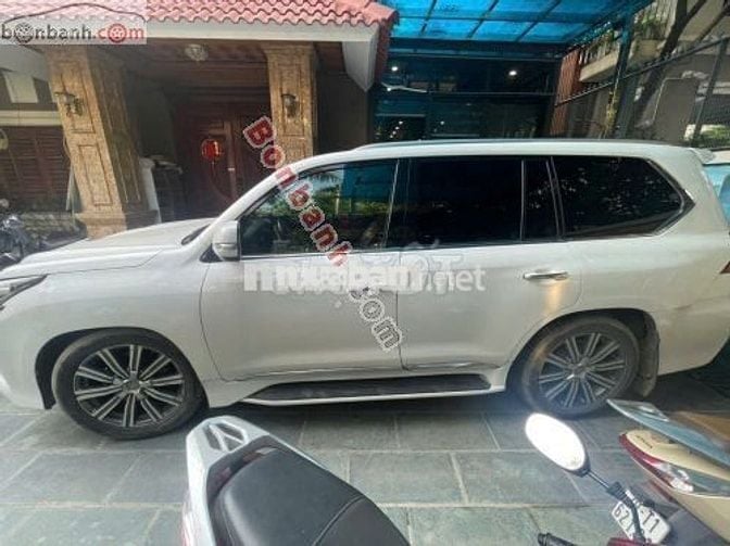 Lexus LX 570 2016