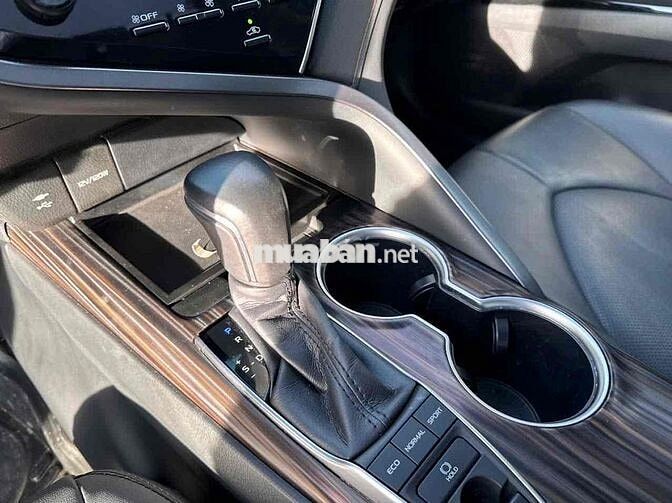 Camry 2020 2.5Q siêu lướt mới keng