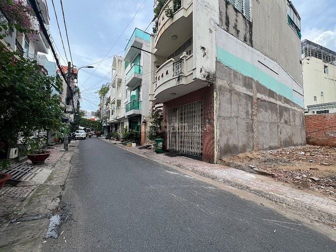 Bán nhà nát KHU VIP hẻm nhựa xe hơi 8m Nguyễn Xí, P26, Q.Bình Thạnh.