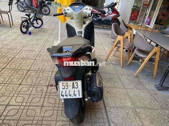 Cần bán gấp xe SH300i chính chủ