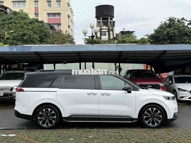 Kia Carnival 2022 Signature 2.2D - màu trắng