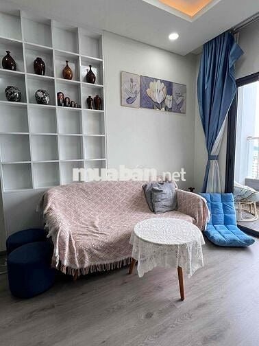 Cho thuê căn hộ 2PN Monarchy, View biển thoáng mát, dọn vào ở ngay