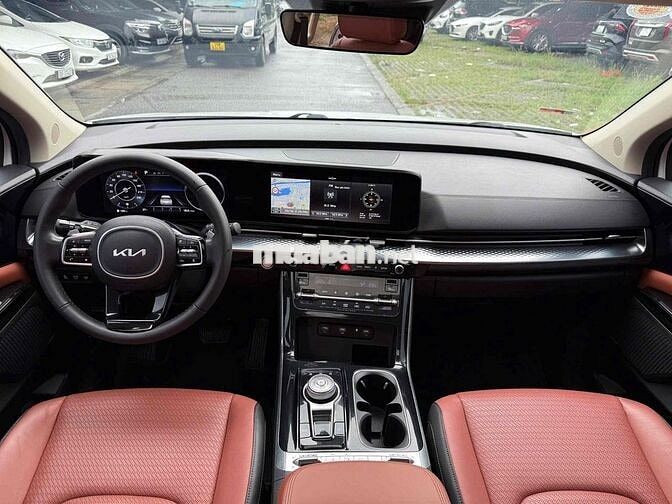 Kia Carnival 2022 Signature 2.2D - màu trắng
