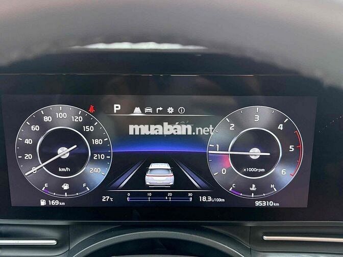 Kia Carnival 2022 Signature 2.2D - màu trắng