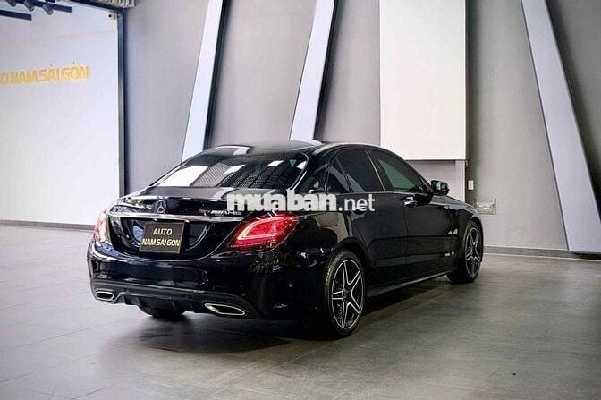 Mercedes Benz C300 AMG model 2020 siêu đẹp