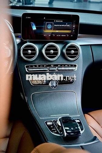 Mercedes Benz C300 AMG model 2020 siêu đẹp