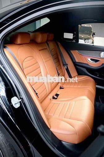 Mercedes Benz C300 AMG model 2020 siêu đẹp