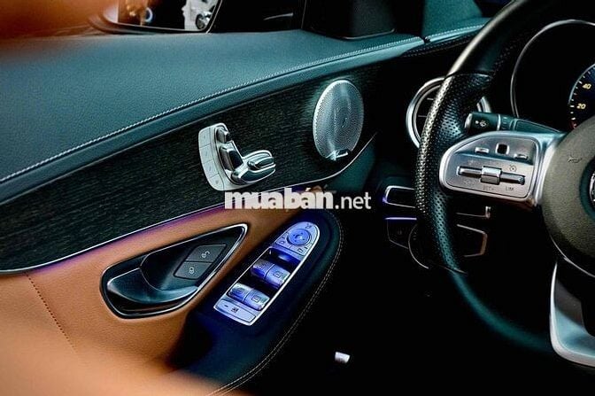 Mercedes Benz C300 AMG model 2020 siêu đẹp