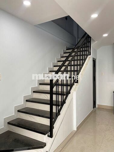 Nhà mới nguyễn khuyến 5pn gần bùi đình túy lê quang định chợ bà chiểu