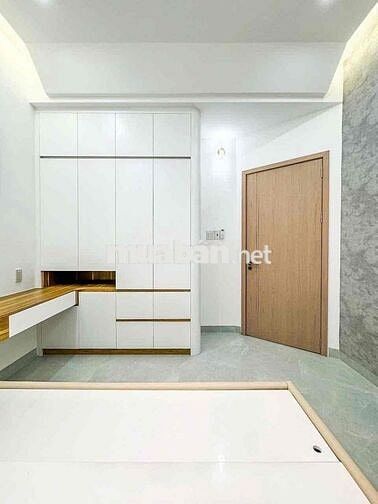 BÁN NHÀ MỚI ĐẸP FULL NỘI THẤT ĐẬU OTO TRONG NHÀ