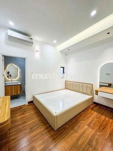 BÁN NHÀ MỚI ĐẸP FULL NỘI THẤT ĐẬU OTO TRONG NHÀ
