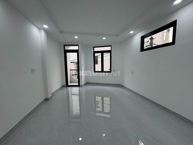 3lầu có thang máy hẻm ô tô VF5,hẻm thông khu VIP Hoàng Diệu-gần NVTrỗi