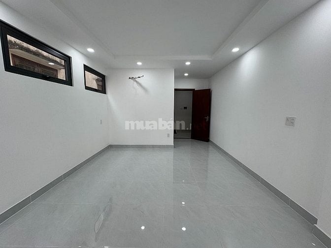 3lầu có thang máy hẻm ô tô VF5,hẻm thông khu VIP Hoàng Diệu-gần NVTrỗi