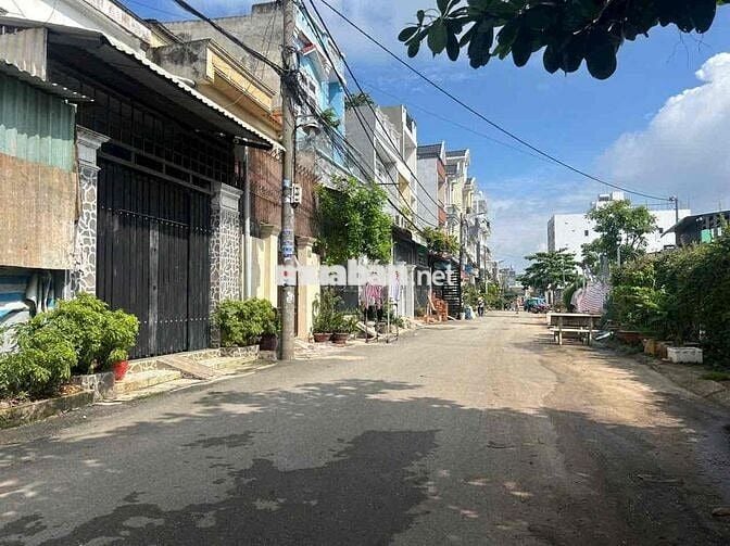 Bán Gấp nhà 1 lầy đẹp 5x18m Shr Mt nhựa 7m thông gần chợ Bà Điểm