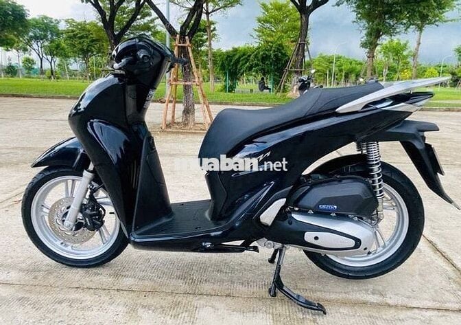 Sh 2020 đen bóng mới cứng có trả góp trao đổi