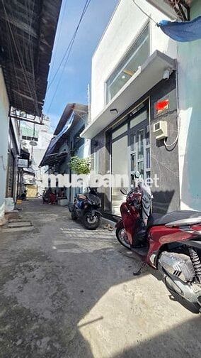 Bán nhà mới full nội thất đường Kênh Tân Hoá Quận Tân Phú, nhỉnh 3 tỷ