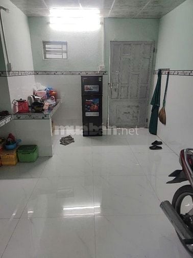 Nhà cấp 4 mới xây.con mới điện nước đầy đủ chỉ vào ở ngay.