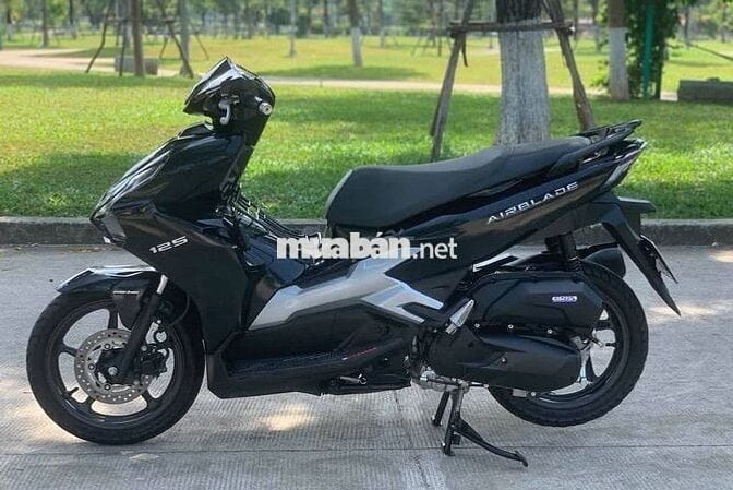 Honda Air Blade 2022 2 van đen bóng có trả góp