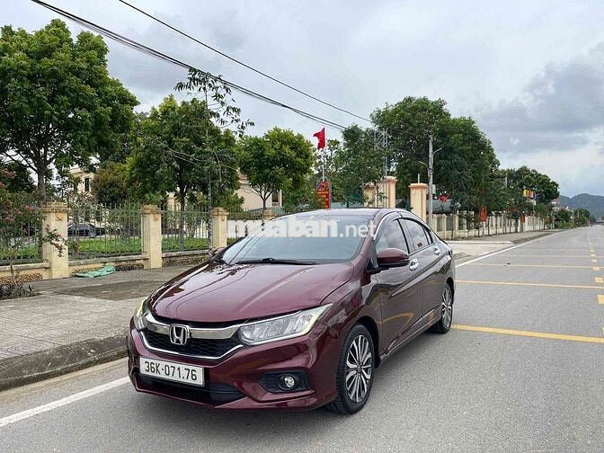 Honda City 2017 1.5 TOP - 9868 km