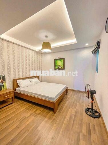 Căn hộ 110m2 2PN ban công phòng khách lớn Tân Bình