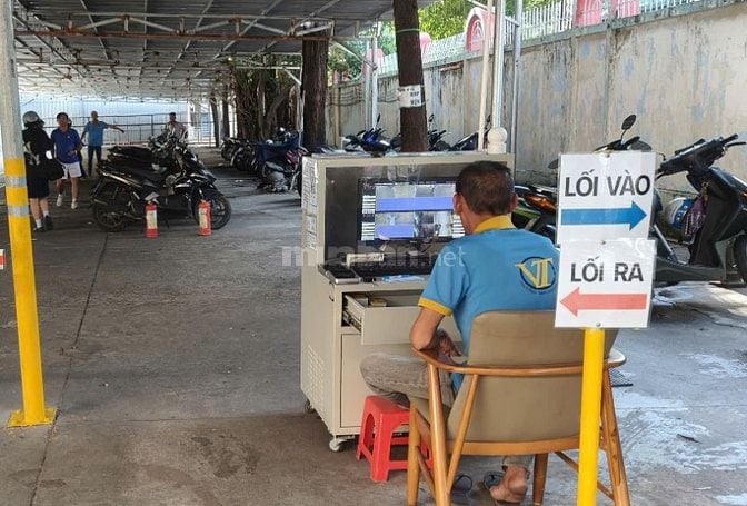 TUYỂN DỤNG THU NGÂN QUẸT THẺ_BẢO VỆ GIỮ XE_Q.1_BÌNH THẠNH
