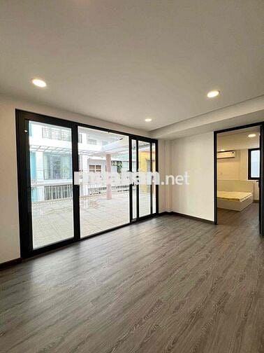 CĂN HỘ 2PN, 1PN + 1PK – SÂN THƯỢNG SIÊU TO KHỔNG LỒ – NGAY SÂN BAY