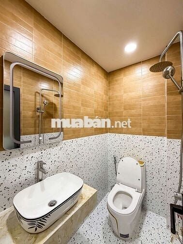 HUỲNH VĂN BÁNH-PHÚ NHUẬN,FULL NỘI THẤT,NGANG LỚN 3.9M,CHỈ 5..T