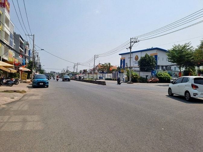 Bán Nhà căn góc 2 mặt tiền Lê Văn Thịnh P.Cát Lái Q.2 cũ, 
