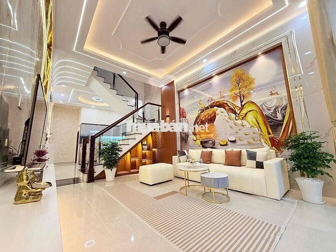 Nhà 3 lầu 4x15 Thạnh Lộc 13 đường xe hơi