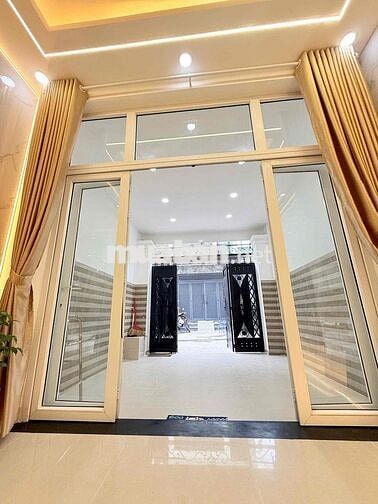 Nhà 3 lầu 4x15 Thạnh Lộc 13 đường xe hơi