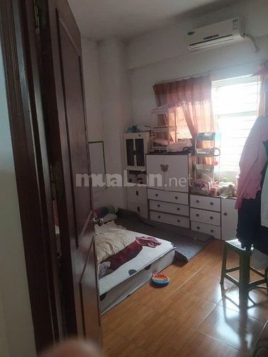 Cho thuê căn hộ chung cư 112 Trung Kính 