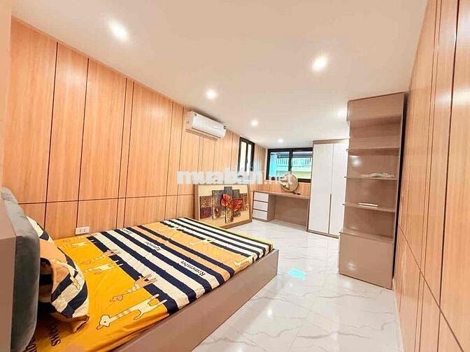 Tập thể 150m2 phố Đào Tấn nhà đẹp lô góc 3 ngủ 3 thoáng sổ đỏ gần cv