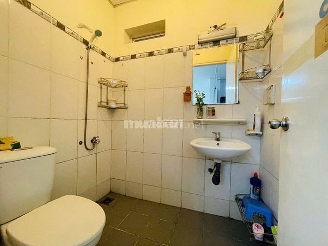 cho thuê căn hộ chung cư155 nguyễn chí thanh 2 ph.ngủ đầy đủ nội thât