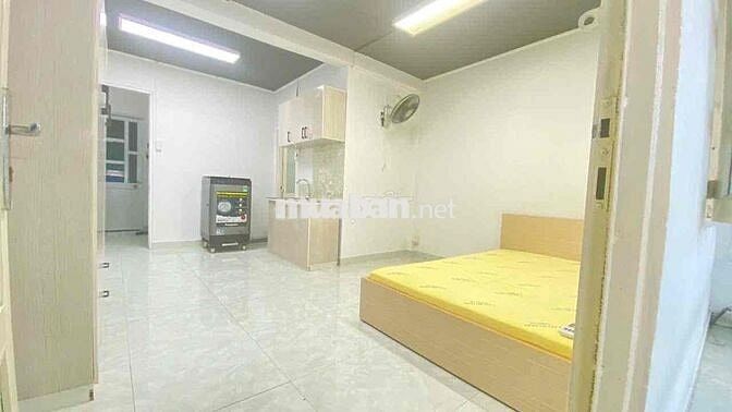 cho thuê căn hộ bancol full nội thất mặt tiền đường phan văn hân