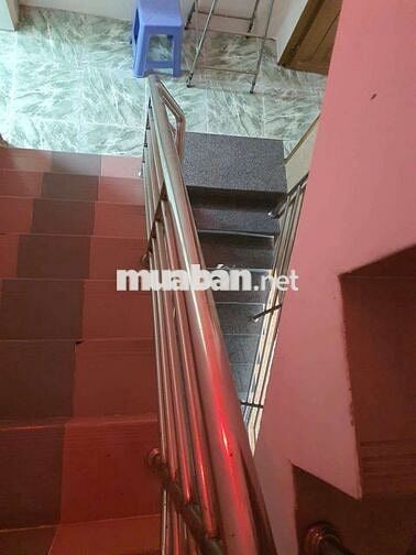 Nha cho thuê.5m × 15m 2 lau 4p ngủ