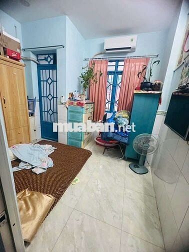 Bán nhà hẻm Phạm Văn Chí, 32m2 ngang 4m, chỉ 3,2 tỷ