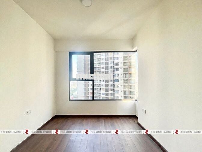 Cho thuê 2PN 2WC - Căn góc - View hồ bơi cực đẹp giá chỉ 10,5tr/tháng