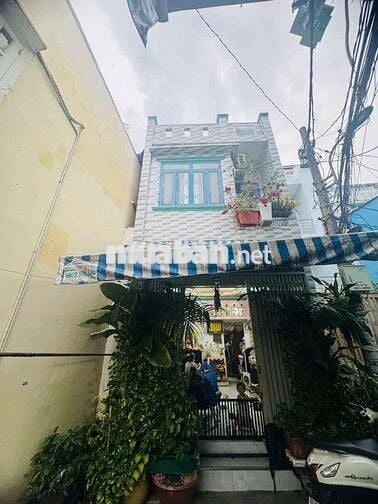Bán nhà hẻm Phạm Văn Chí, 32m2 ngang 4m, chỉ 3,2 tỷ