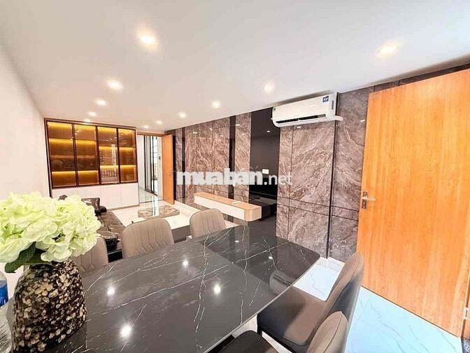 Tập thể 150m2 phố Đào Tấn nhà đẹp lô góc 3 ngủ 3 thoáng sổ đỏ gần cv