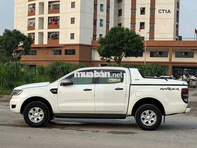 Bán Ford RangerXLS 2017 số tự động 1 cầu màu trắng