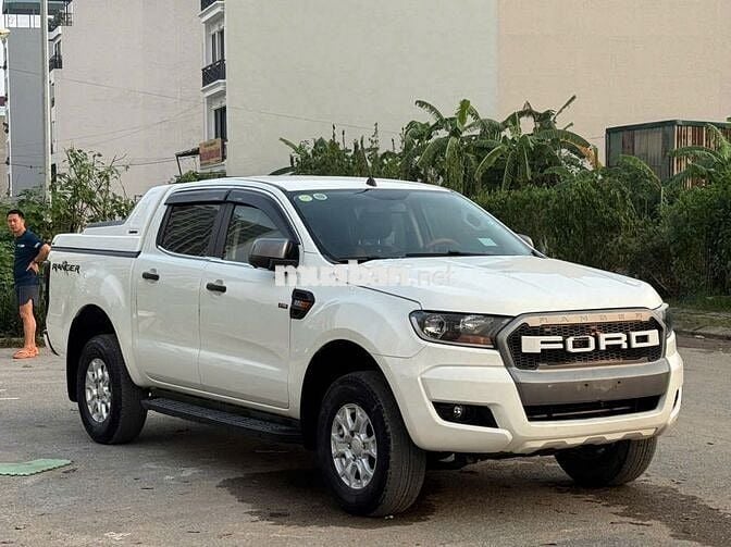 Bán Ford RangerXLS 2017 số tự động 1 cầu màu trắng